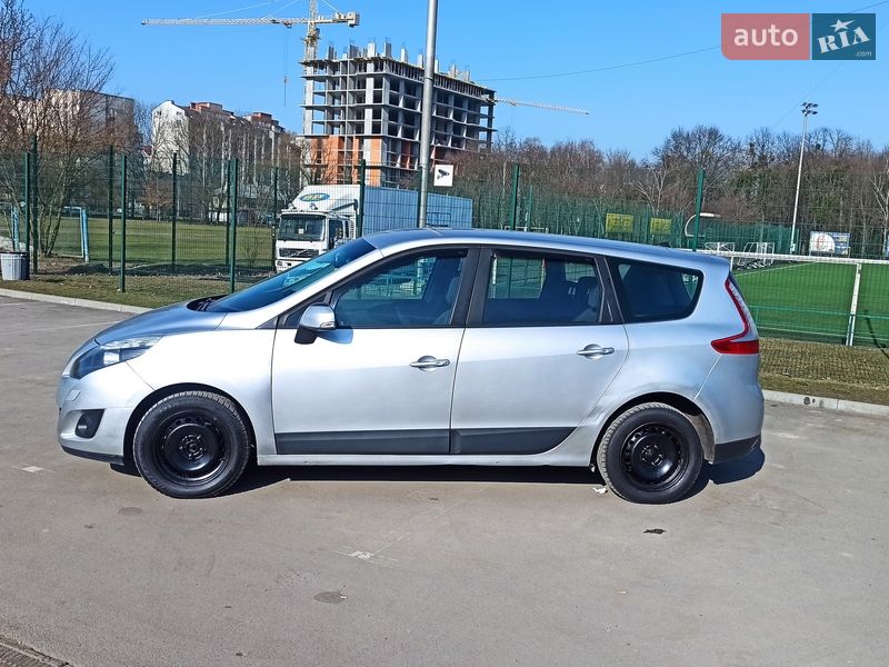 Минивэн Renault Grand Scenic 2010 в Ивано-Франковске