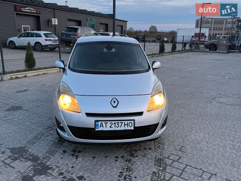 Минивэн Renault Grand Scenic 2010 в Ивано-Франковске