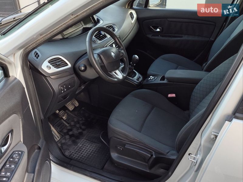 Минивэн Renault Grand Scenic 2010 в Ивано-Франковске