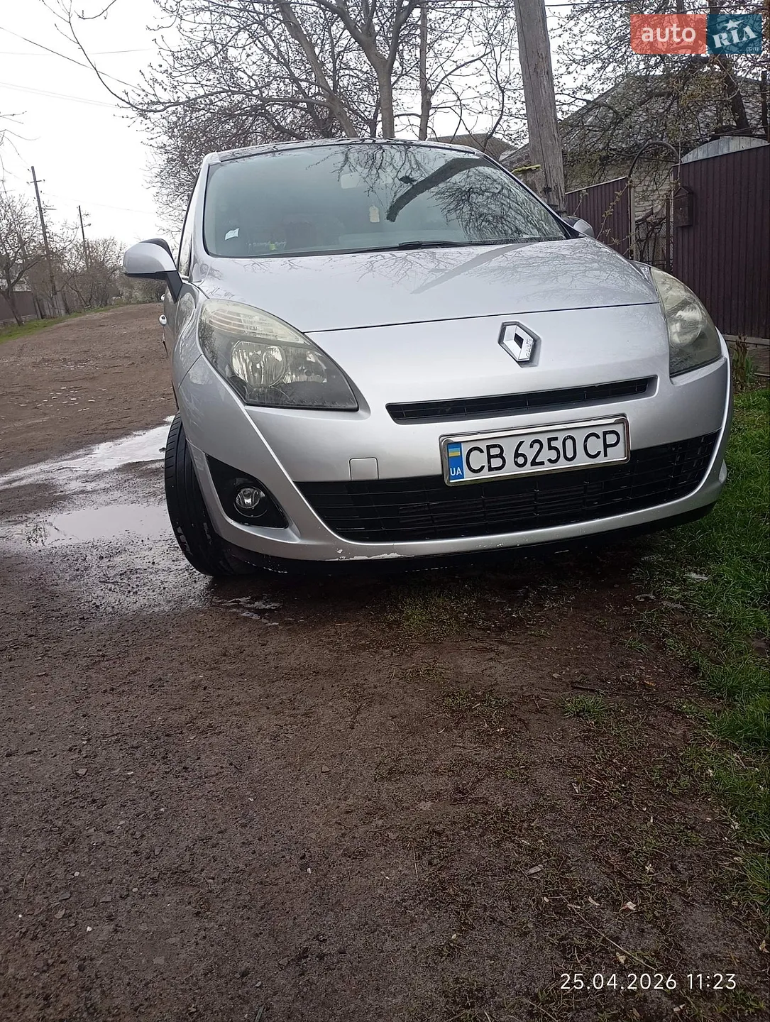 2011 Renault Scenic - мініатюра 2