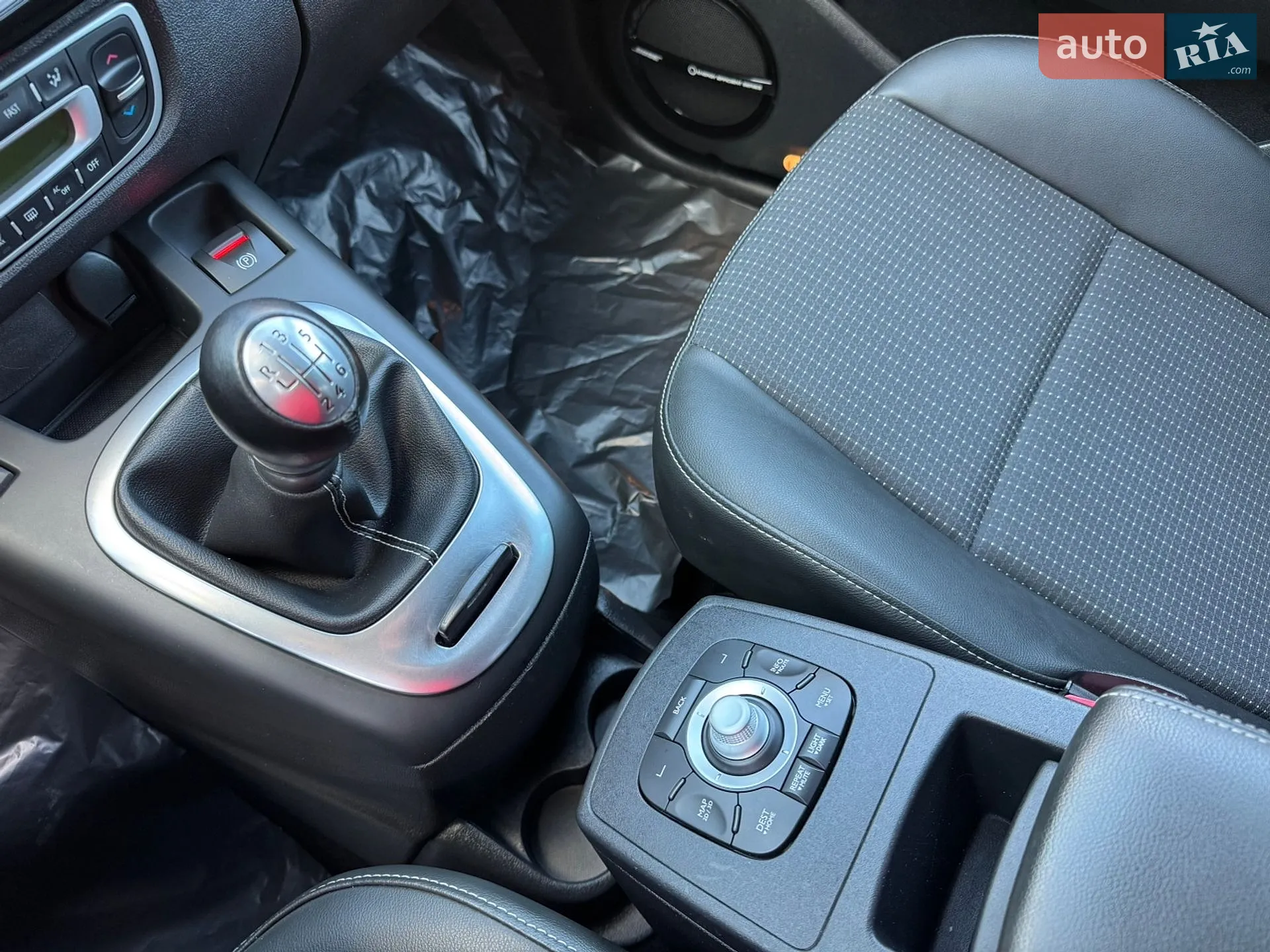 2013 Renault Scenic - мініатюра 32