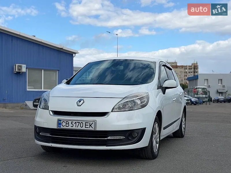 Renault Grand Scenic 2012