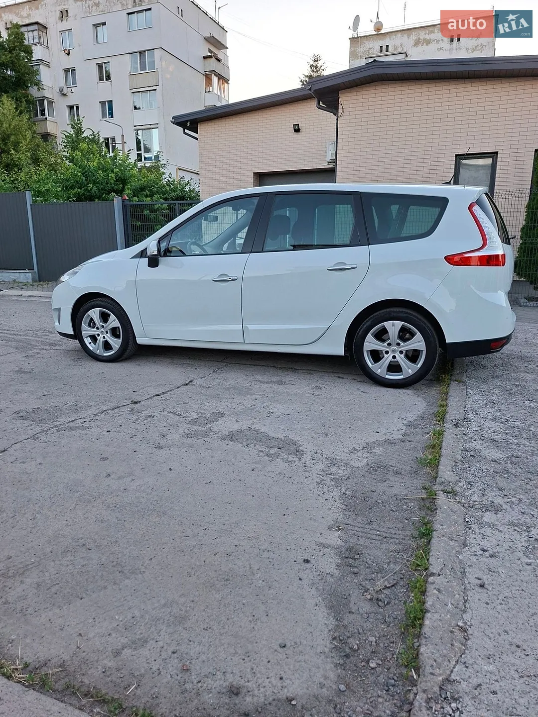 2011 Renault Scenic - мініатюра 16