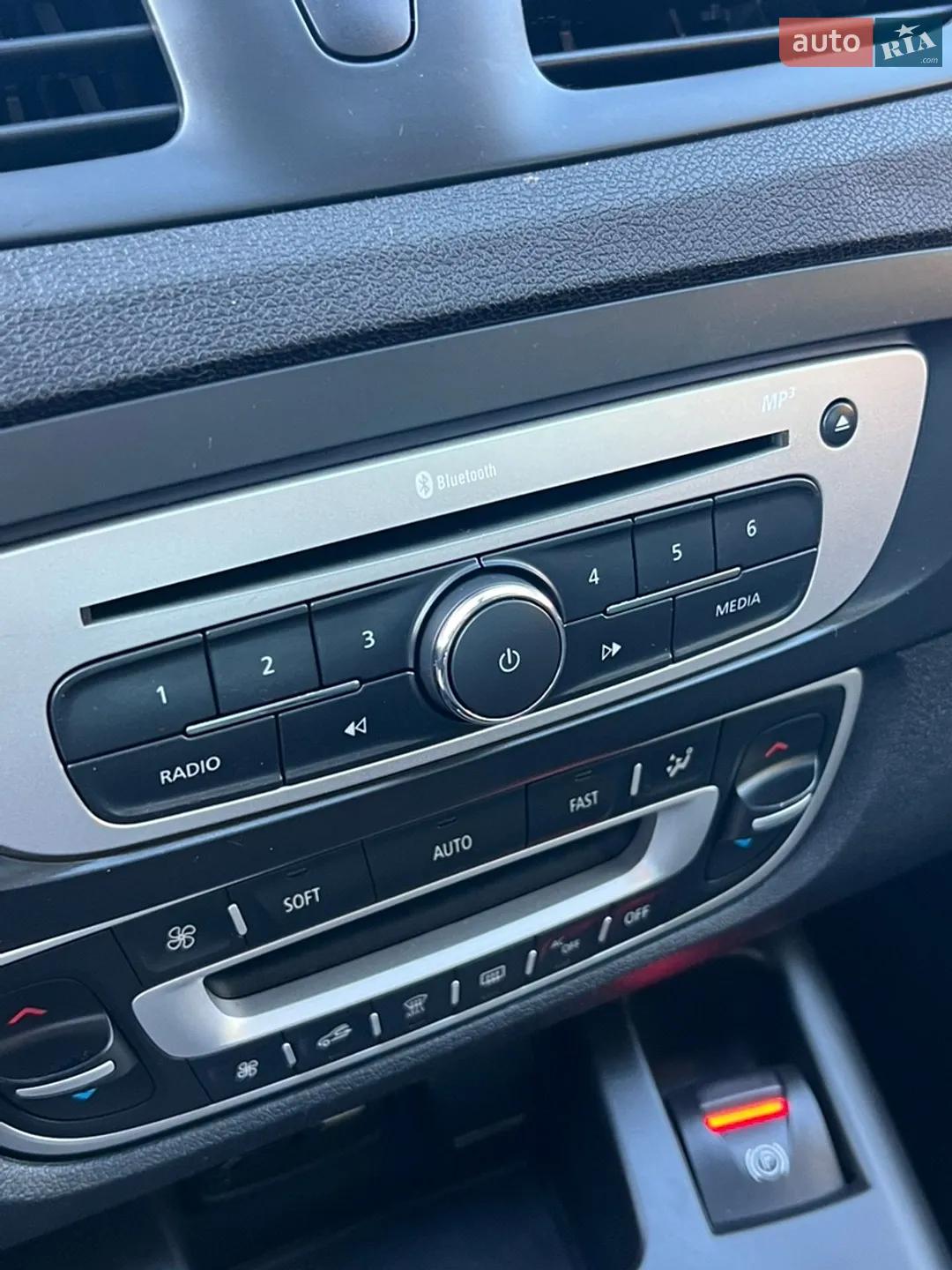 2015 Renault Scenic - мініатюра 20