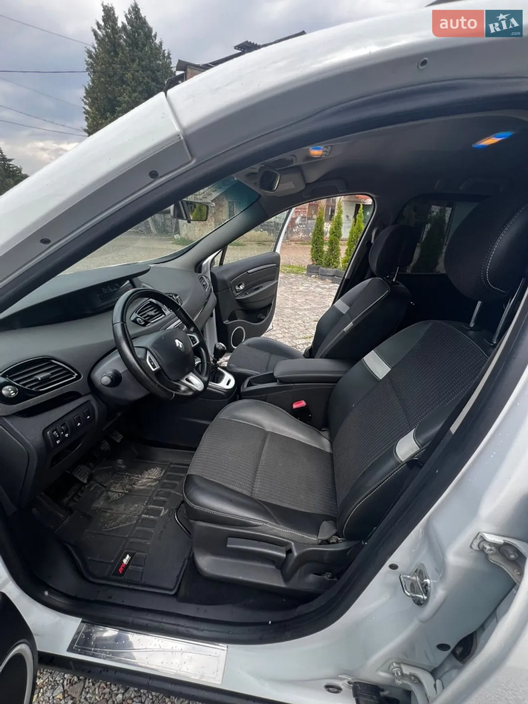 2012 Renault Scenic - мініатюра 17
