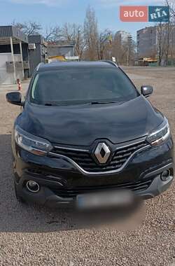 Внедорожник / Кроссовер Renault Kadjar 2015 в 
