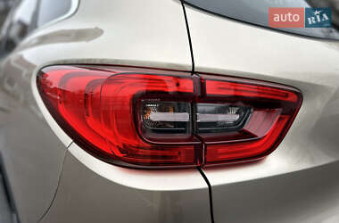 Внедорожник / Кроссовер Renault Kadjar 2016 в 