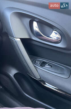Внедорожник / Кроссовер Renault Kadjar 2016 в 