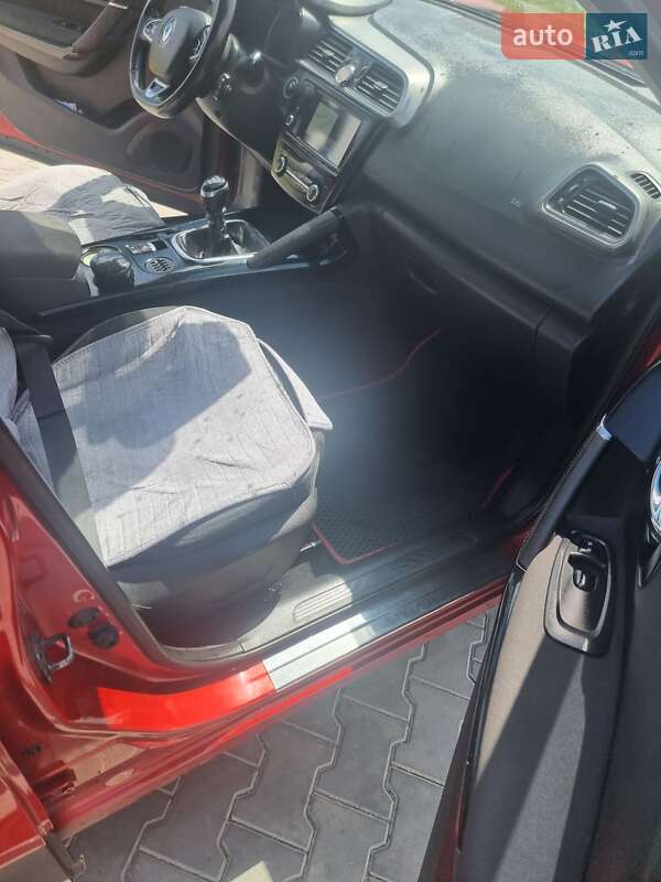 Позашляховик / Кросовер Renault Kadjar 2015 в Луцьку