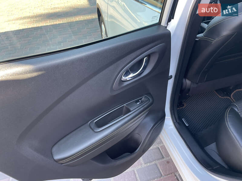 Внедорожник / Кроссовер Renault Kadjar 2015 в Бердичеве