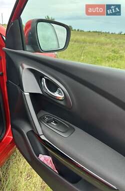 Внедорожник / Кроссовер Renault Kadjar 2017 в 