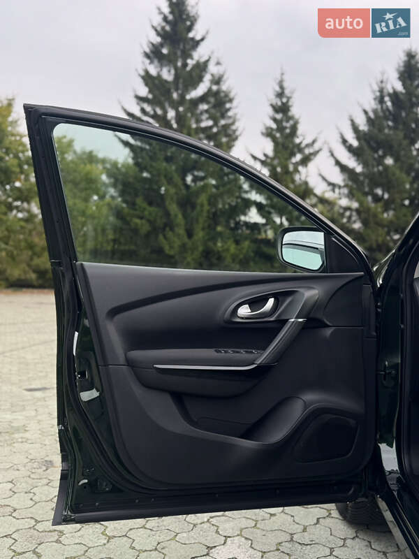 Внедорожник / Кроссовер Renault Kadjar 2020 в Дубно