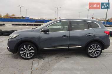 Внедорожник / Кроссовер Renault Kadjar 2017 в 