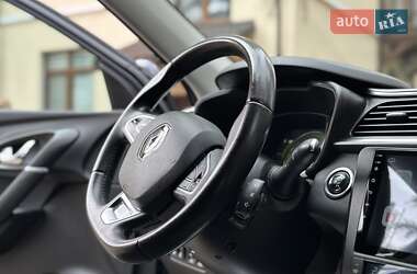 Внедорожник / Кроссовер Renault Kadjar 2016 в 