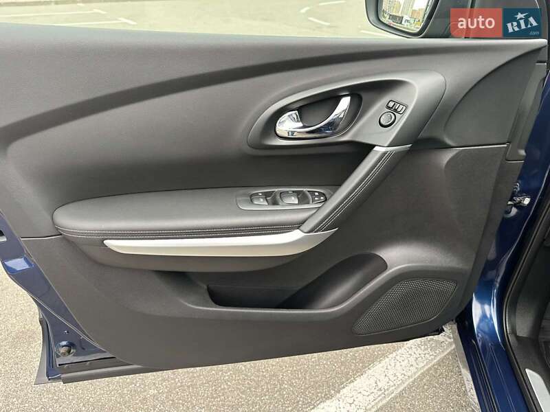 Позашляховик / Кросовер Renault Kadjar 2017 в Києві