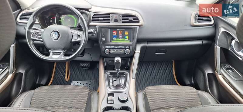 Внедорожник / Кроссовер Renault Kadjar 2016 в Новоархангельске