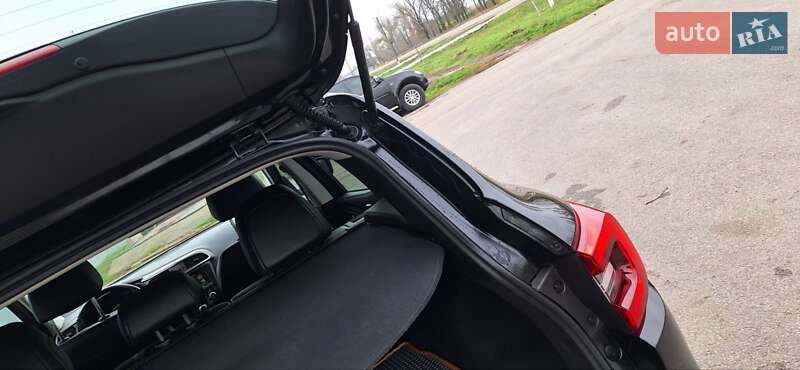 Внедорожник / Кроссовер Renault Kadjar 2016 в Новоархангельске