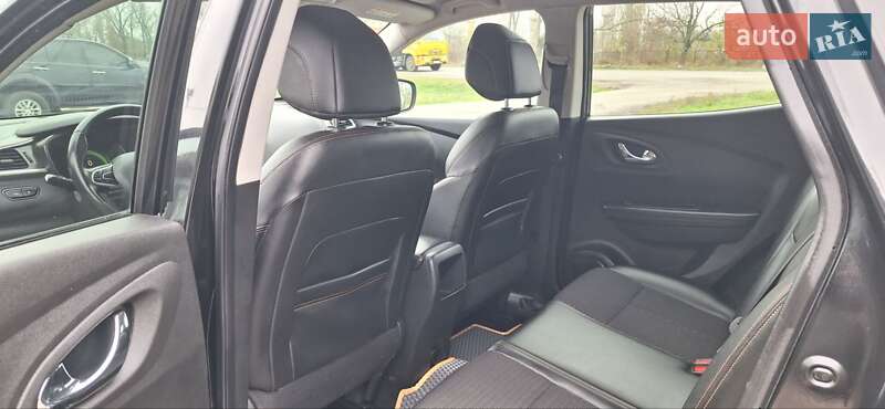 Внедорожник / Кроссовер Renault Kadjar 2016 в Новоархангельске