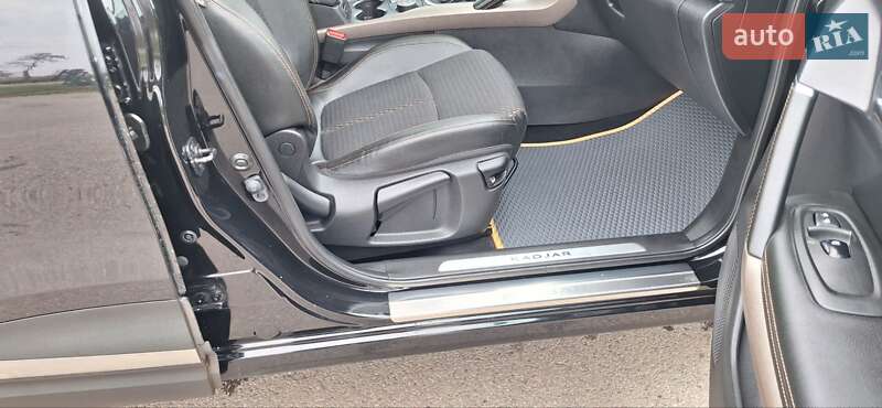 Внедорожник / Кроссовер Renault Kadjar 2016 в Новоархангельске