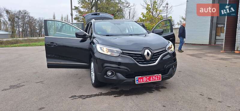 Внедорожник / Кроссовер Renault Kadjar 2016 в Новоархангельске