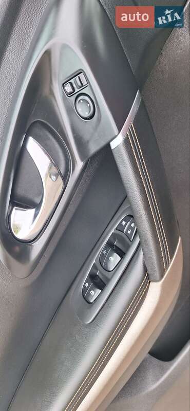 Внедорожник / Кроссовер Renault Kadjar 2016 в Новоархангельске