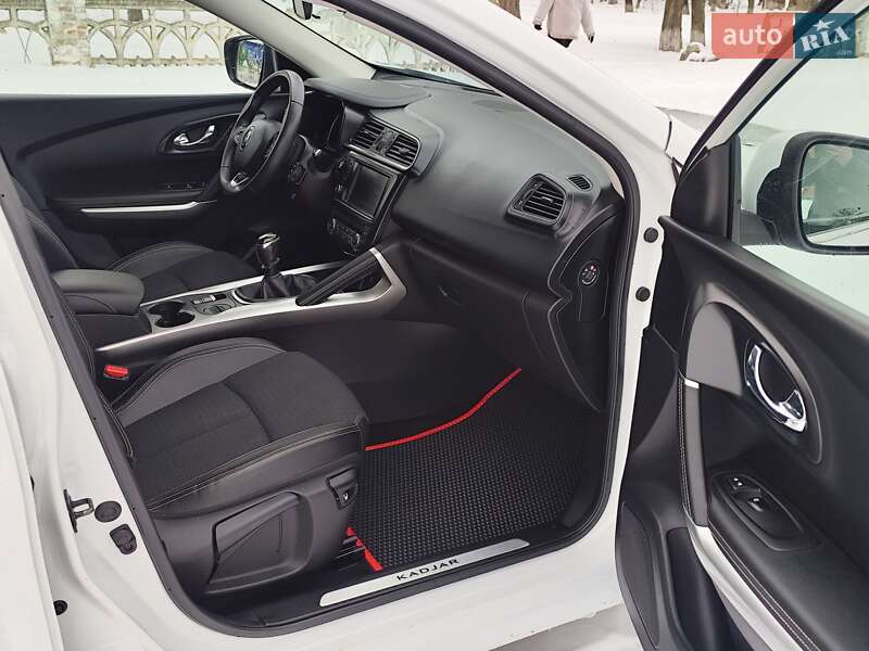 Внедорожник / Кроссовер Renault Kadjar 2016 в Новоархангельске