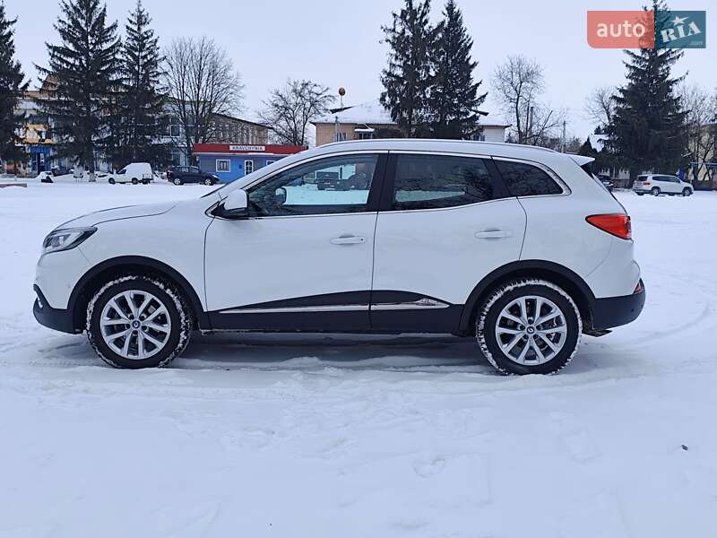 Внедорожник / Кроссовер Renault Kadjar 2016 в Новоархангельске