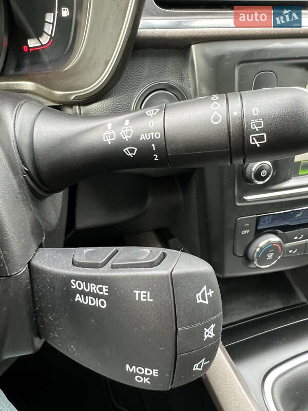 Внедорожник / Кроссовер Renault Kadjar 2015 в Самборе фото 35 Внедорожник / Кроссовер Renault Kadjar 2015 в Самборе