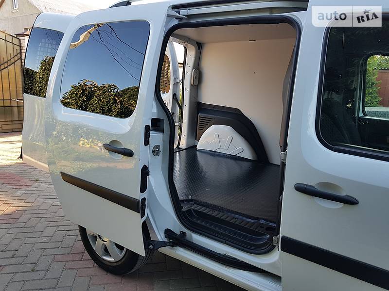 Вантажопасажирський фургон Renault Kangoo 2015 в Одесі