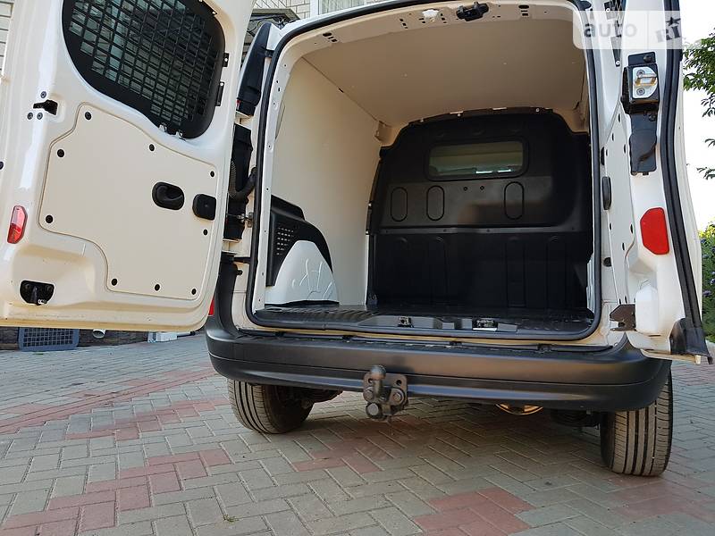 Вантажопасажирський фургон Renault Kangoo 2015 в Одесі