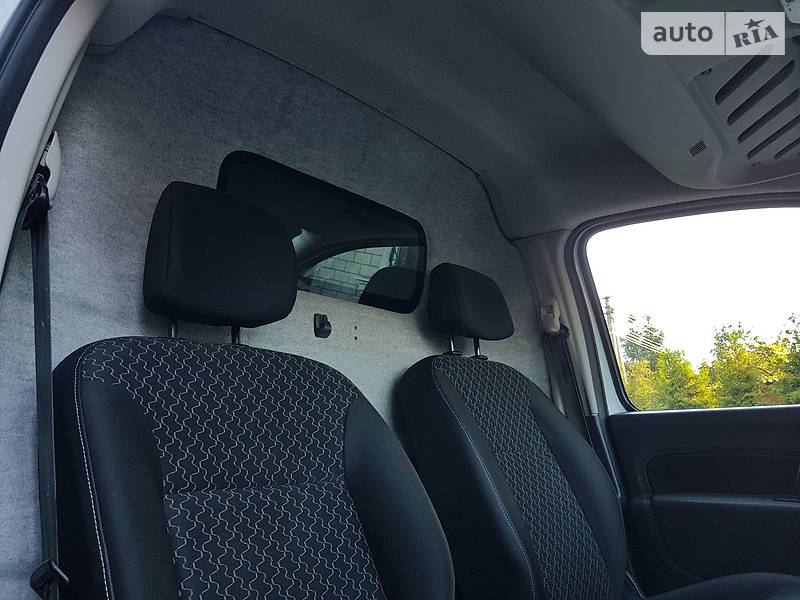 Вантажопасажирський фургон Renault Kangoo 2015 в Одесі