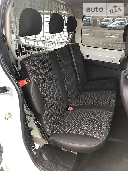 Вантажопасажирський фургон Renault Kangoo 2012 в Луцьку