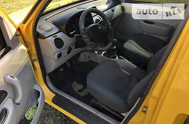 Вантажопасажирський фургон Renault Kangoo 2002 в 