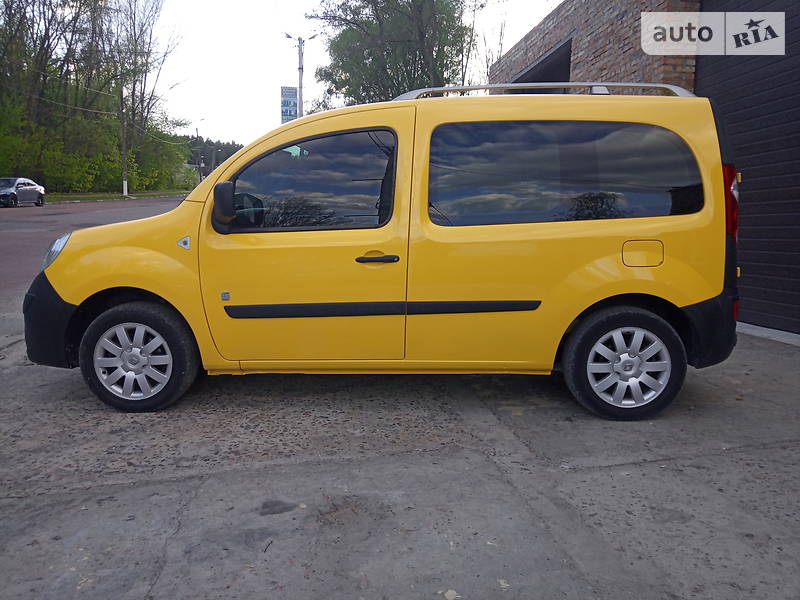Вантажопасажирський фургон Renault Kangoo 2012 в Обухові