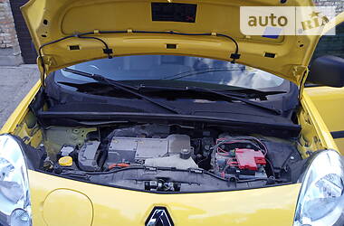 Вантажопасажирський фургон Renault Kangoo 2012 в 