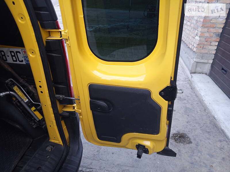 Вантажопасажирський фургон Renault Kangoo 2012 в Обухові