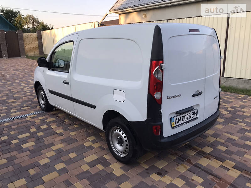 Вантажопасажирський фургон Renault Kangoo 2012 в Житомирі