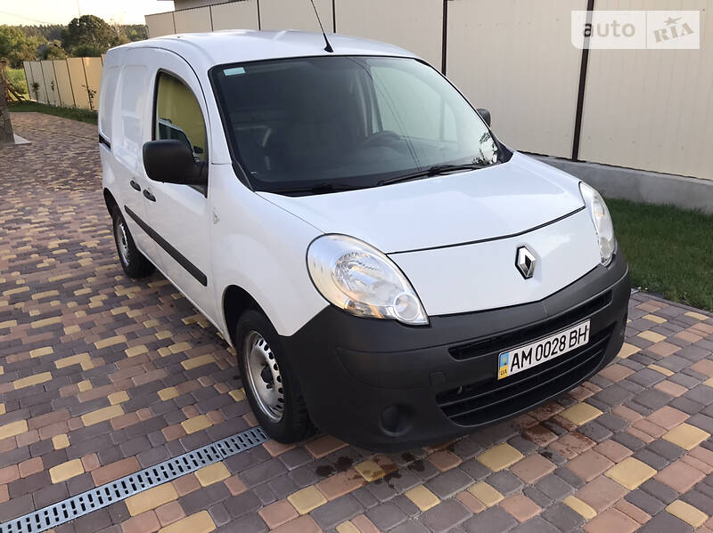 Вантажопасажирський фургон Renault Kangoo 2012 в Житомирі