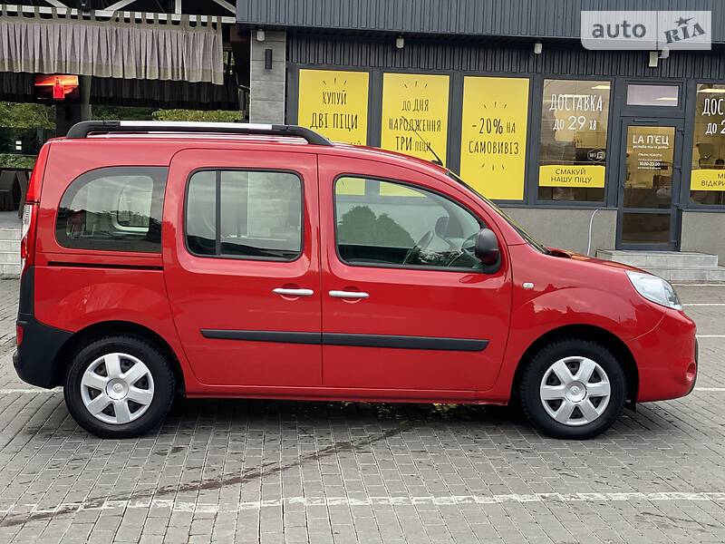 Вантажопасажирський фургон Renault Kangoo 2015 в Луцьку