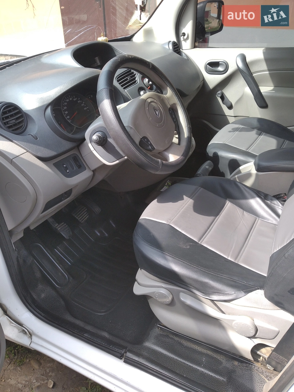 2010 Renault Kangoo - мініатюра 21