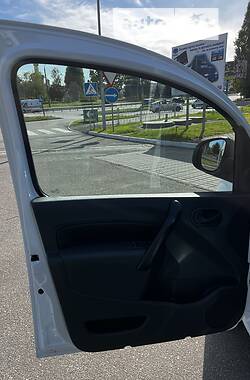 Грузовой фургон Renault Kangoo 2017 в 