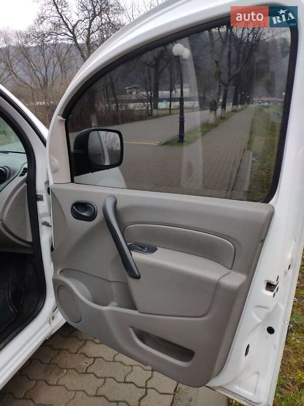 Мінівен Renault Kangoo 2009 в Сваляві фото 14 Мінівен Renault Kangoo 2009 в Сваляві