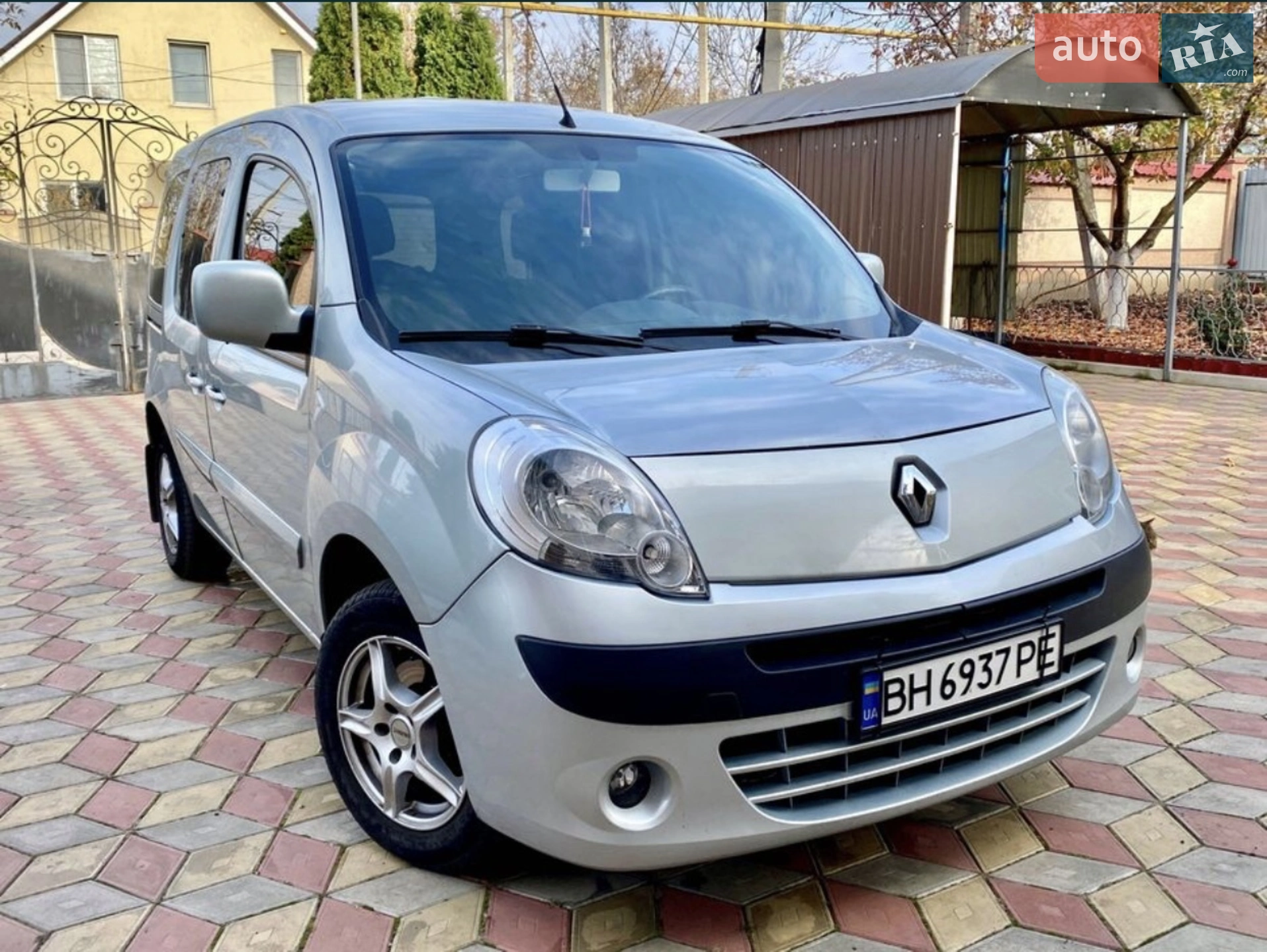 2011 Renault Kangoo - фото 1