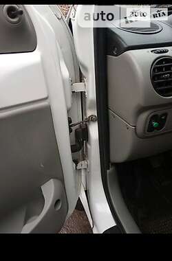 Минивэн Renault Kangoo 2003 в 