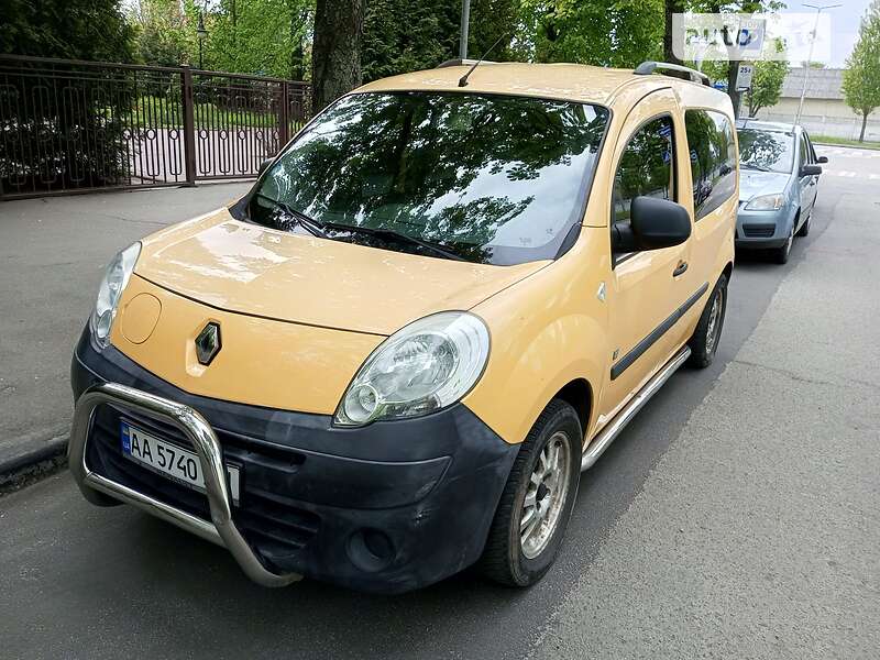 Минивэн Renault Kangoo 2013 в 