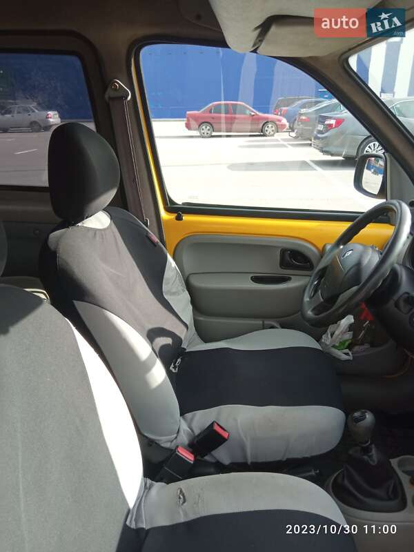 Минивэн Renault Kangoo 2003 в Каменец-Подольском