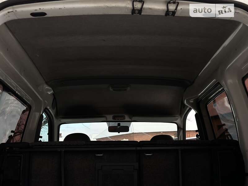 Минивэн Renault Kangoo 2005 в Ахтырке