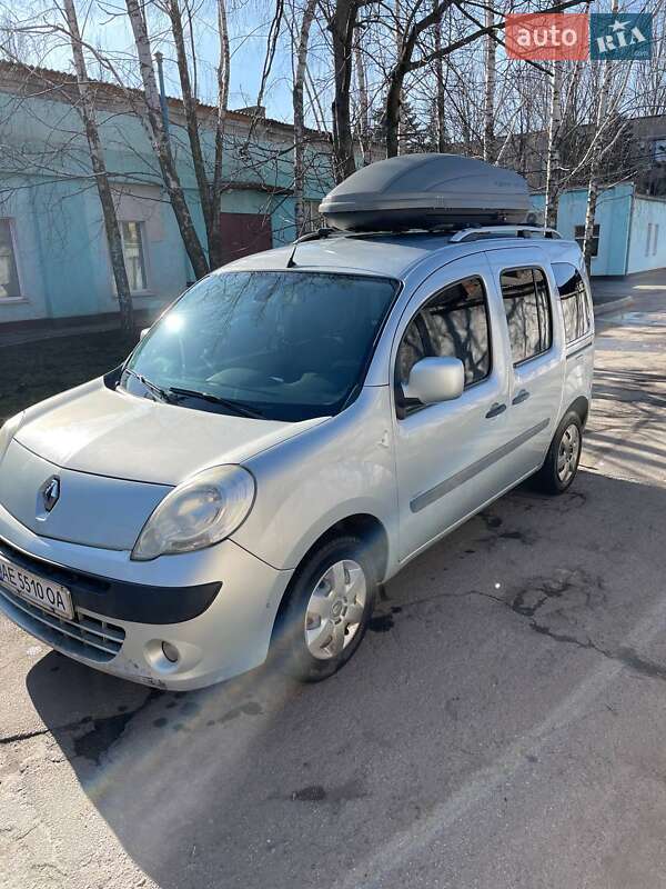 Минивэн Renault Kangoo 2010 в Кривом Роге