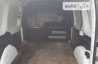 Грузовой фургон Renault Kangoo 2013 в Львове