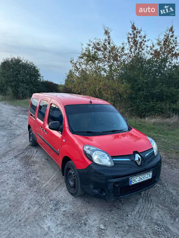 Минивэн Renault Kangoo 2015 в 